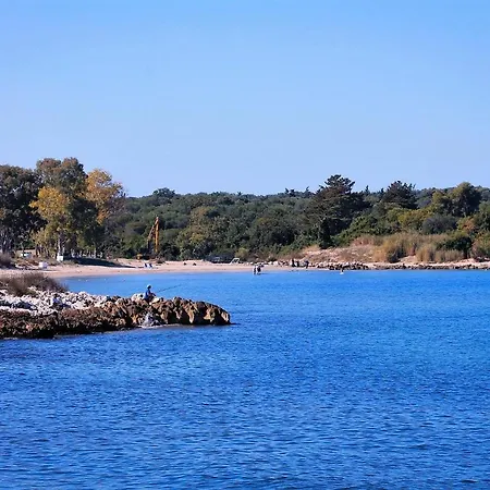 Amalia Apartman Períthia