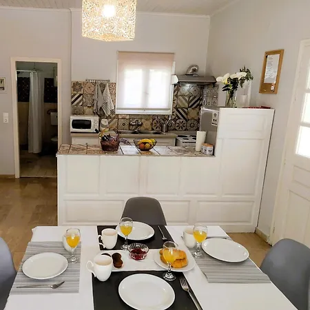 Amalia Apartment Peritheia